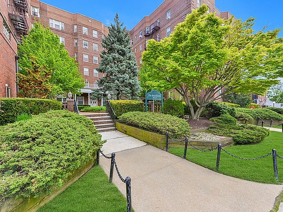 2nd image of 84-49 168th St APT 2J