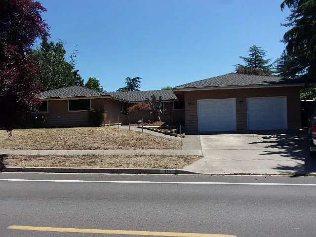 315 Black Oak Dr photo 1