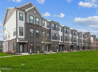 214 Jessie Pl #64, New Brunswick, NJ 08901