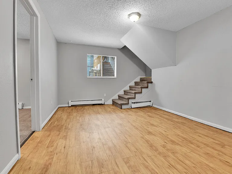 1201 Brentwood St #1207.5 — Photo 4