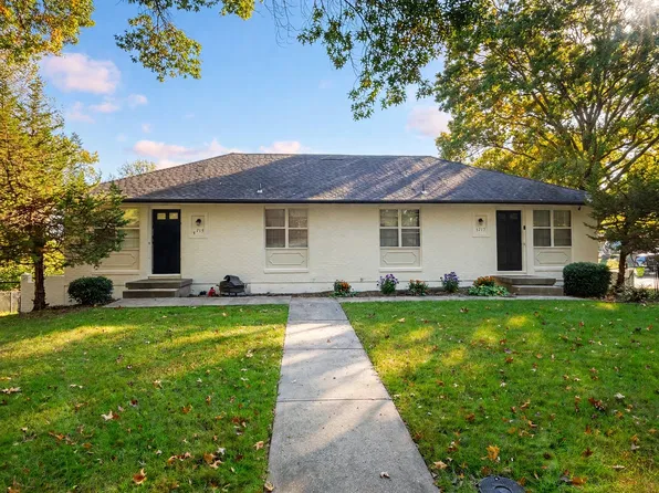 5213 Switzer Rd, Shawnee, KS 66203