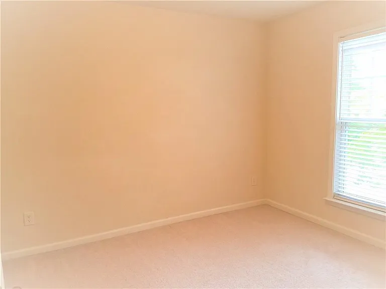 3645 Postwaite Cir — Photo 13