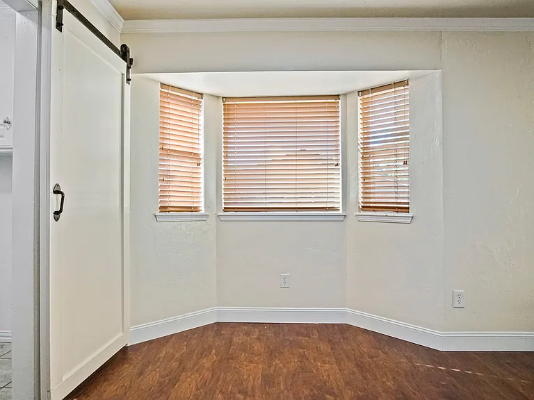 625 Hawthorne Pl — Photo 20
