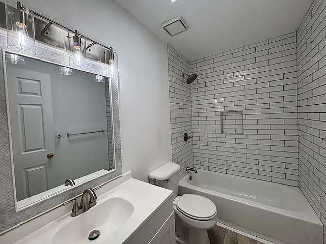 1218 Senda Del Valle #A — Photo 7