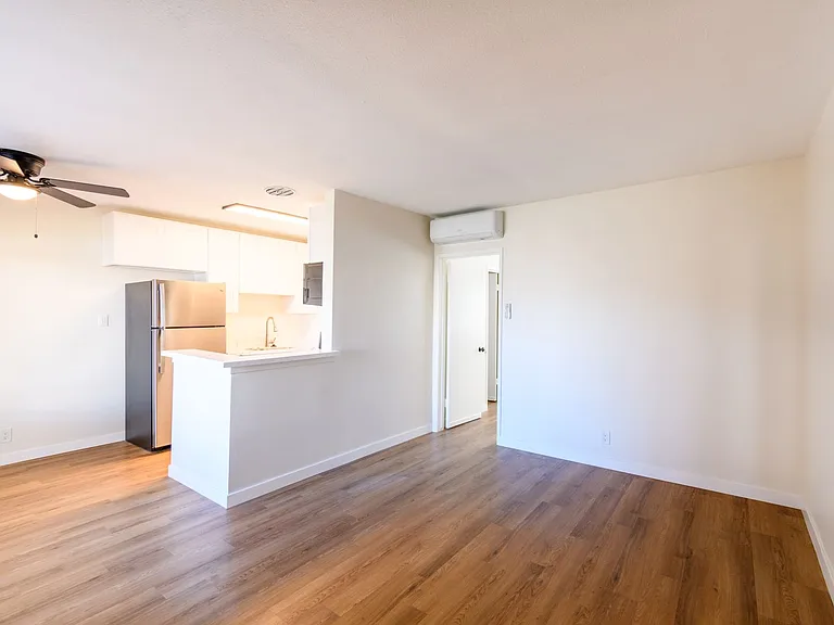 12571 Kensington Ln — Photo 9