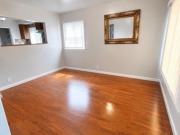 5th image of 27392 Osmun St