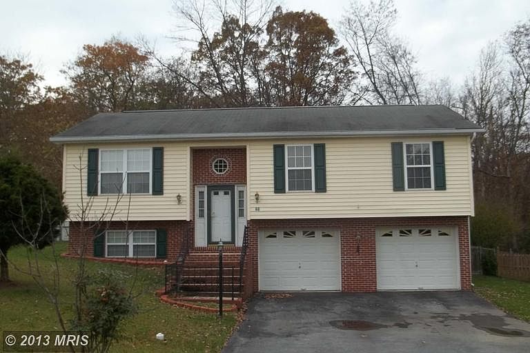 1st image of 68 Farm Pond Ln