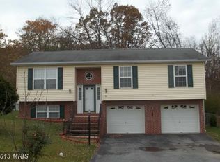 68 Farm Pond Ln, Martinsburg, WV 25404