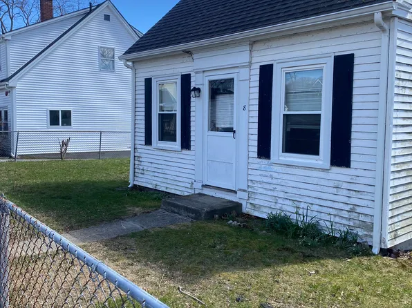 8 Beach St, Buzzards Bay, MA 02532