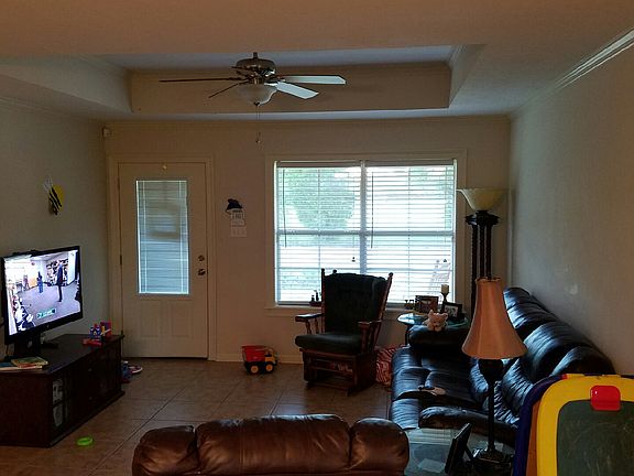 4th image of 212 Venus St