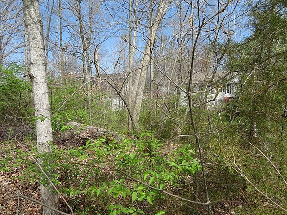 4th image of 4809 Maple Leaf Dr #34