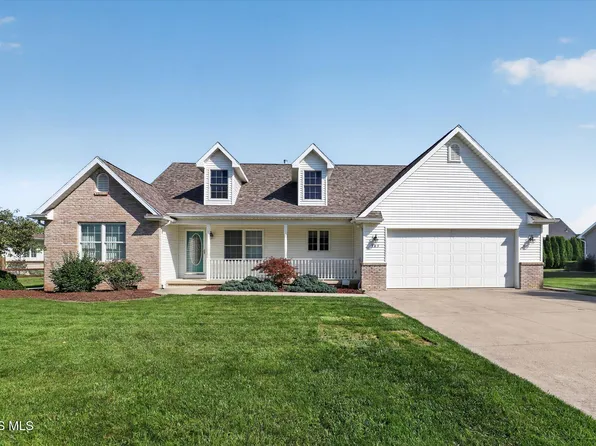 703 Fairway Dr, Elmore, OH 43416