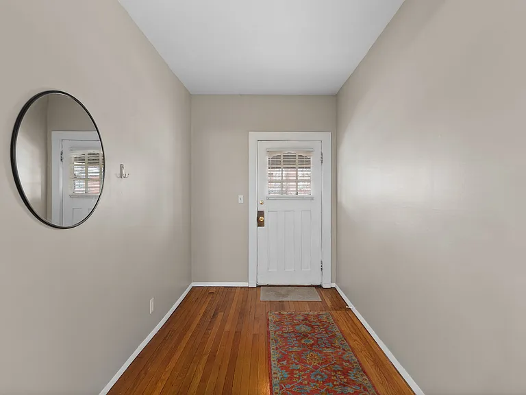 6010 Waterman Blvd — Photo 2