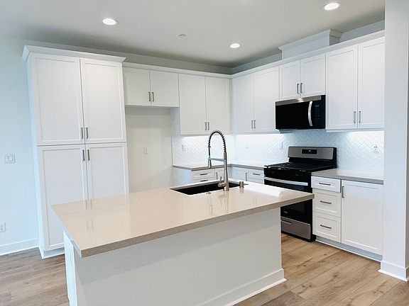 4th image of 4016 E Lily Paseo #121