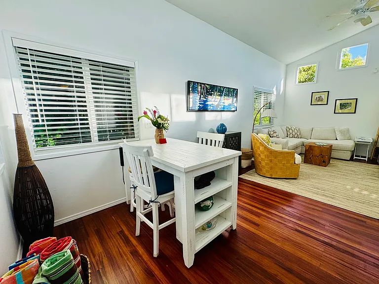 Casual dining area for 4. Beautiful red Mahagony flooring. High speed fiber-optic internet for work or pleasure.