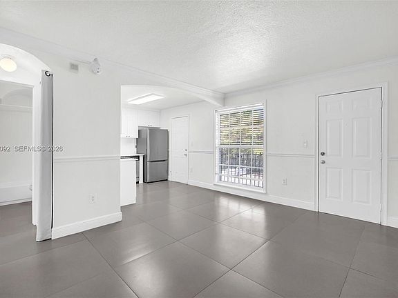 3rd image of 3245 Virginia St APT 26