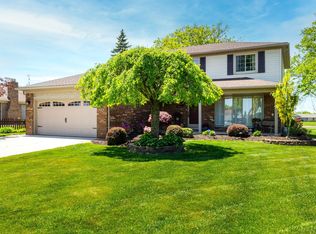 40829 Gulliver Dr, Sterling Heights, MI 48310