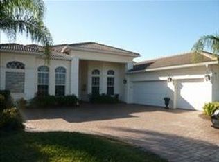 5116 Cerromar Dr, Naples, FL 34112