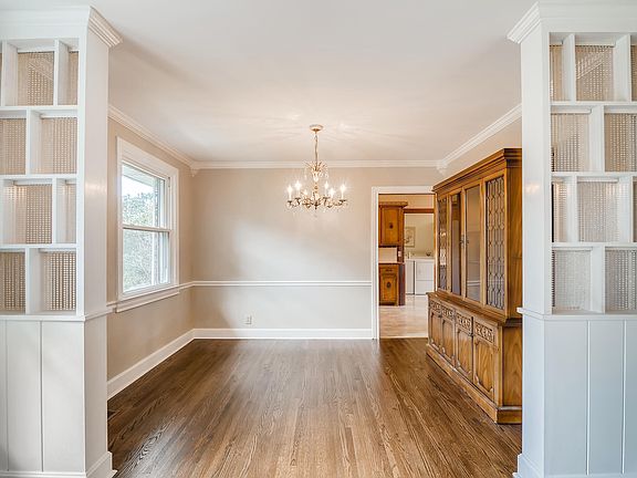 3rd image of 209 Bermuda Dr