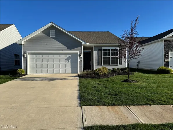 721 Cedar Crest Dr, Elyria, OH 44035