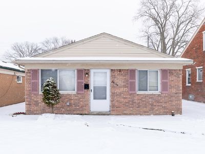 23164 Piper Ave, Eastpointe, MI, 48021