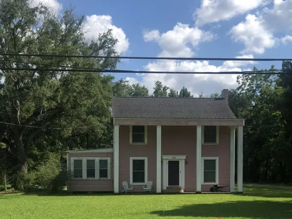 610 E Round Bunch Rd, Bridge City, TX 77611