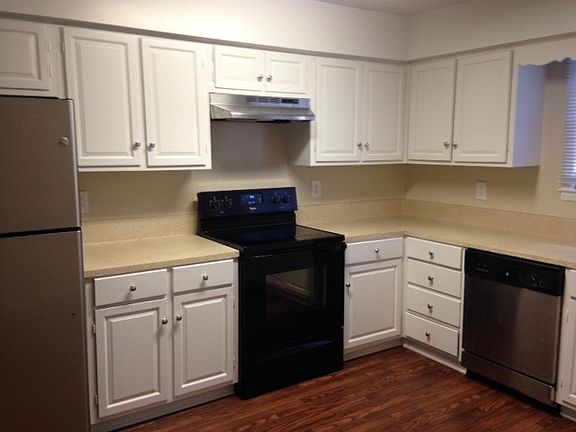 4th image of 7407 Beacon Hill Ln APT 9