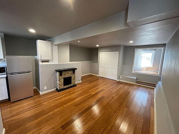 3rd image of 267 Lauren Ave