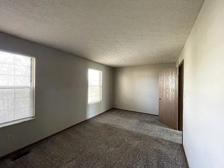 2413 Edmonton Rd — Photo 19
