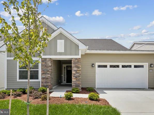 108 Cowbird St, Lake Frederick, VA 22630