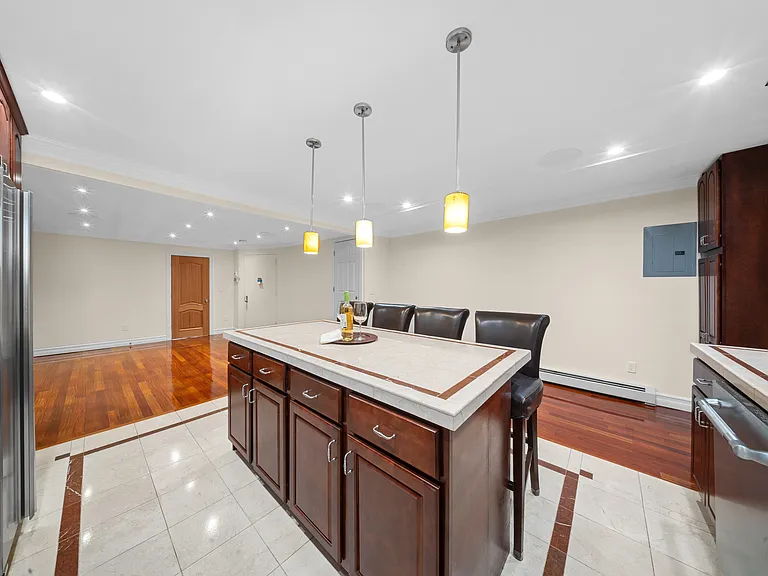 419 Hancock St #1 — Photo 7