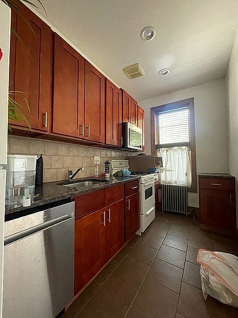 1st image of 350 22nd St APT 1F