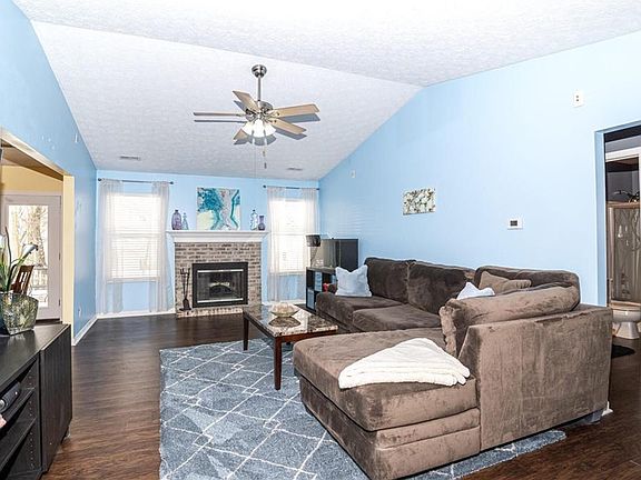 4th image of 11536 Cherry Blossom West Dr