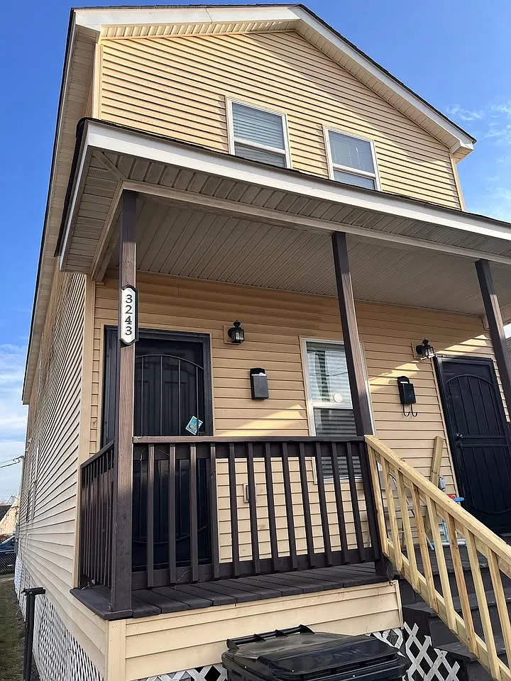 3 bed, 1020 sqft, $1,395 — Photo 3
