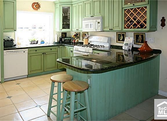 3rd image of 9322 La Colonia Ave