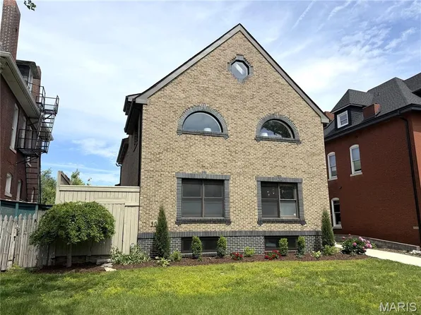 5089 Waterman Blvd, Saint Louis, MO 63108