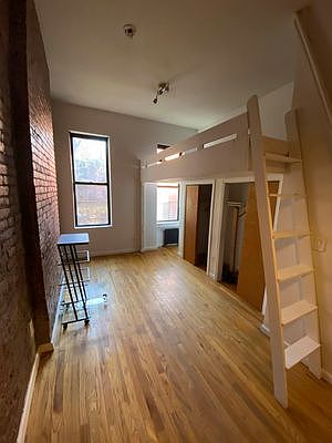 1st image of 829 9th Ave #1AA