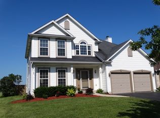 174 Fieldcrest Dr, Bartlett, IL 60103