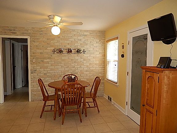 2nd image of 10031 S Tripp Ave