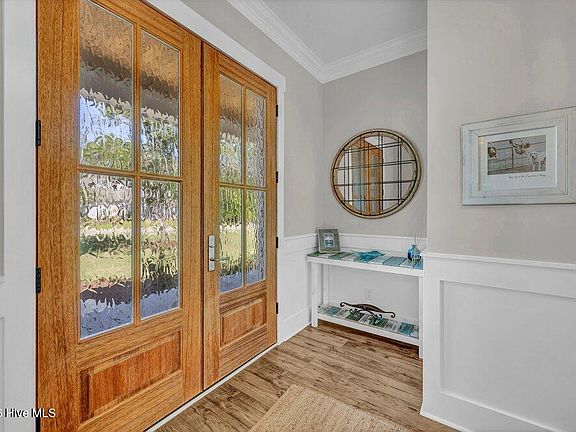 5th image of 9395 Bar Harbour Way NE