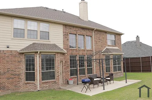 2412 Forest Gate Dr — Photo 5