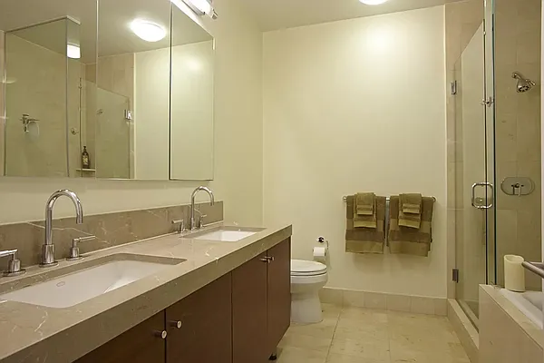 Rented by Douglas Elliman | media 16