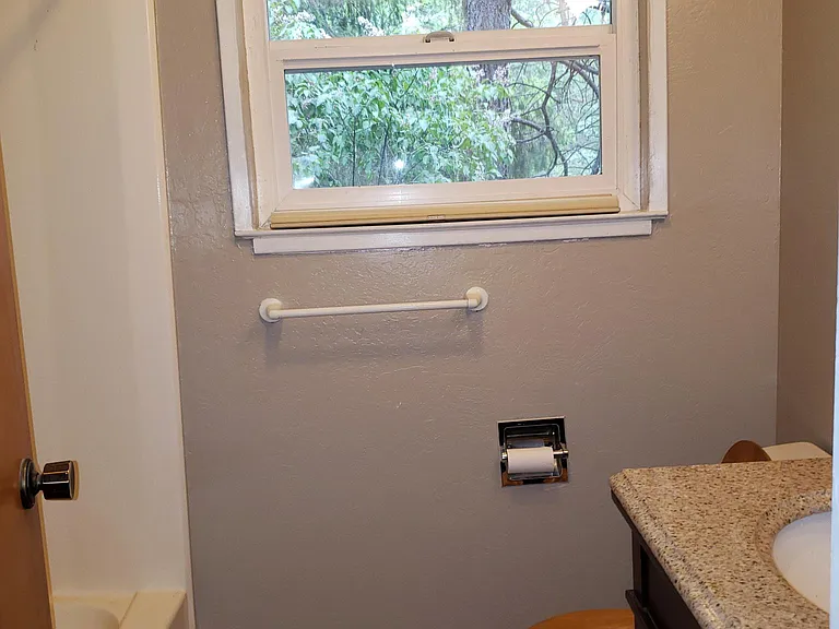 5310 Davenport Rd — Photo 7
