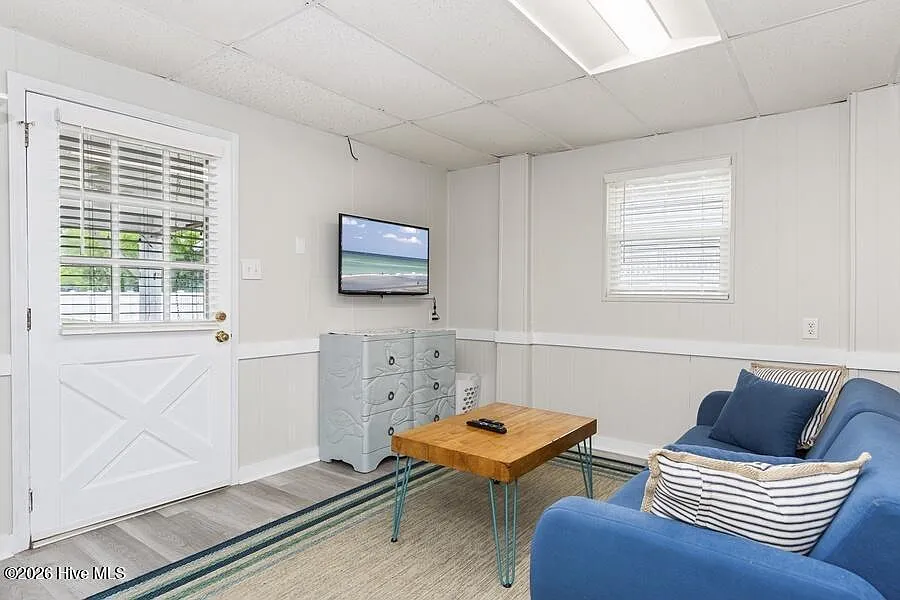 1 bed, 1.0 bath, $1,600 — Photo 2