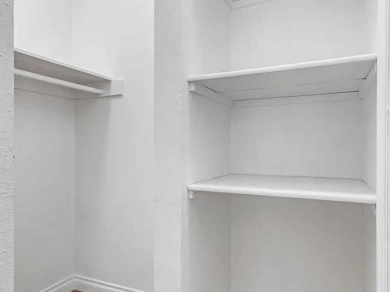 #305 Closet