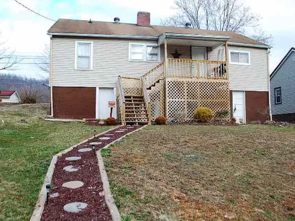 160 Stacy Dr, Pennington Gap, VA 24277