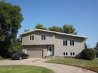 1804 W Barbara Ave, Grand Island, NE 68803