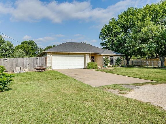 4th image of 3605 Herb Dr