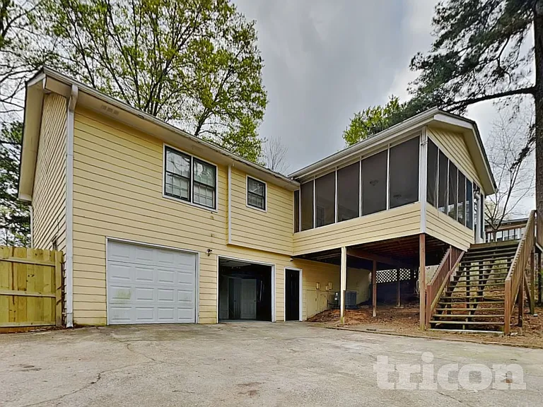 3735 Linwood Way — Photo 16