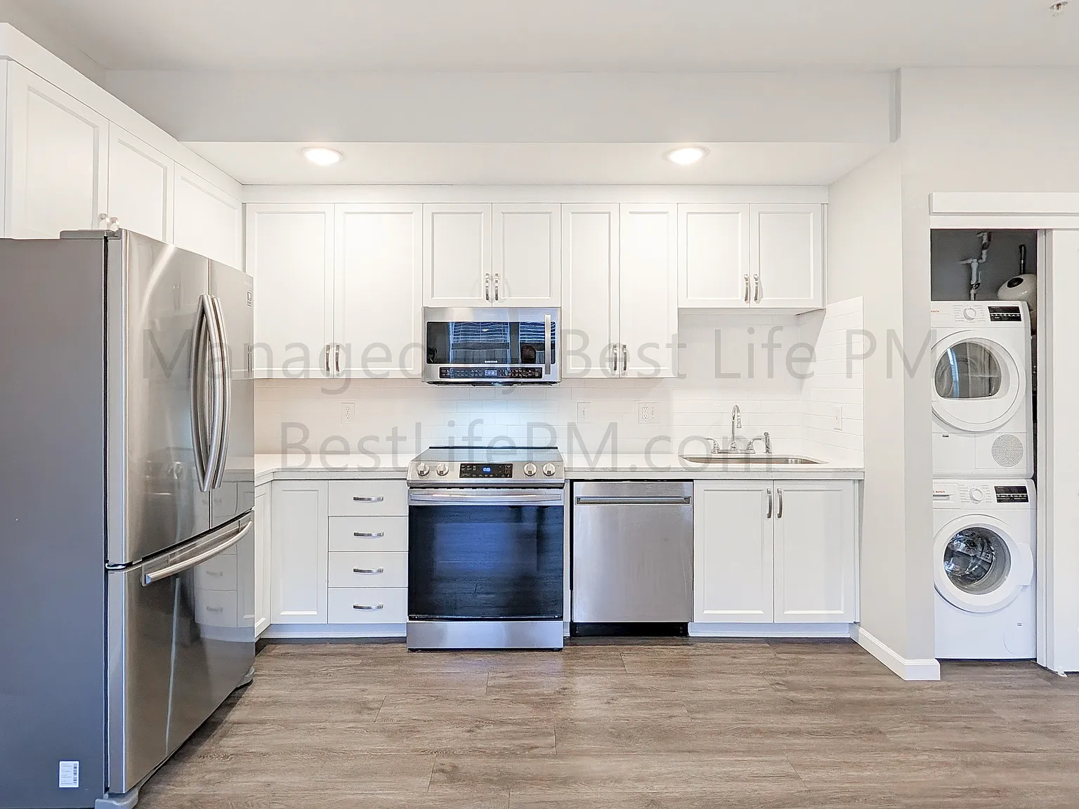 7122 North Greenwich Avenue - Zavier Apts (10049) - 5 — Photo 4